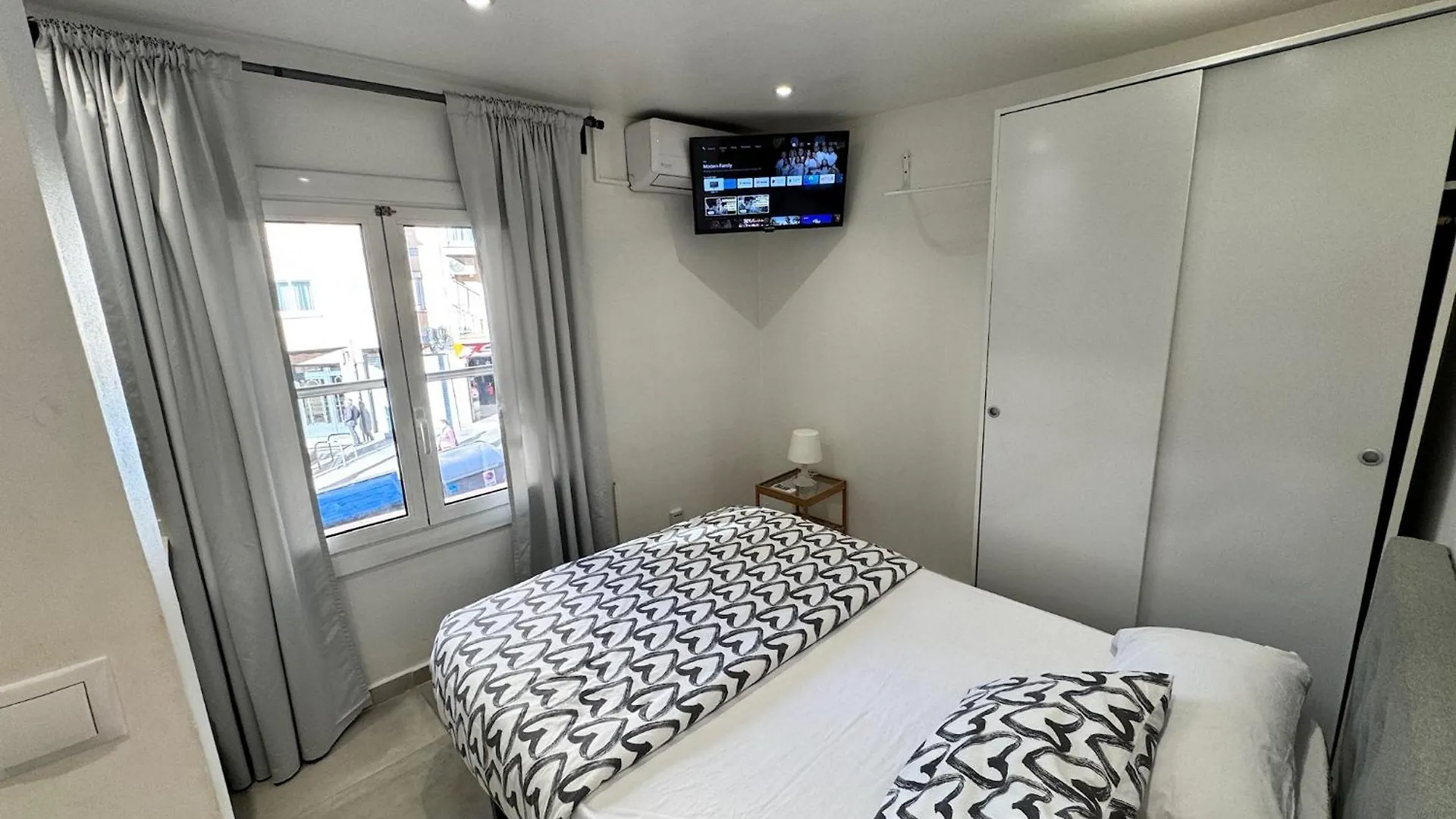 Apartamentos Con Bano Privado Frente Al Metro L5 Barcelona-Hospitalet L'Hospitalet de Llobregat Appartamento