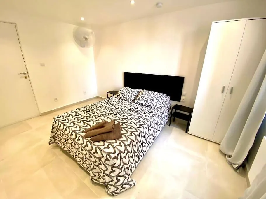Apartamentos Con Bano Privado Frente Al Metro L5 Barcelona-Hospitalet L'Hospitalet de Llobregat