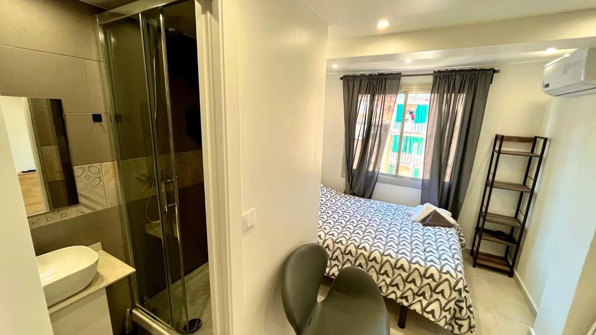 Apartamentos Con Bano Privado Frente Al Metro L5 Barcelona-Hospitalet L'Hospitalet de Llobregat
